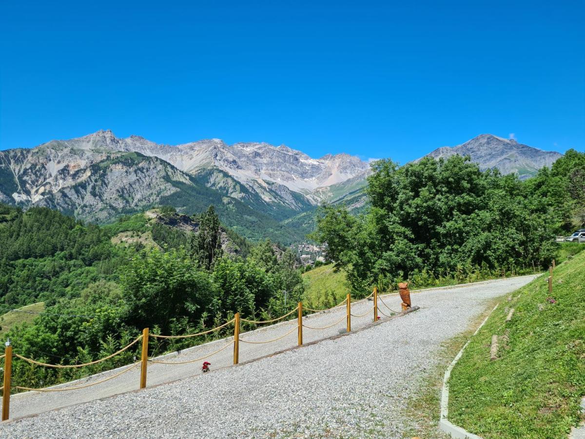 La Maison. Il Nido Dell'Aquila Bardonecchia Eksteriør billede