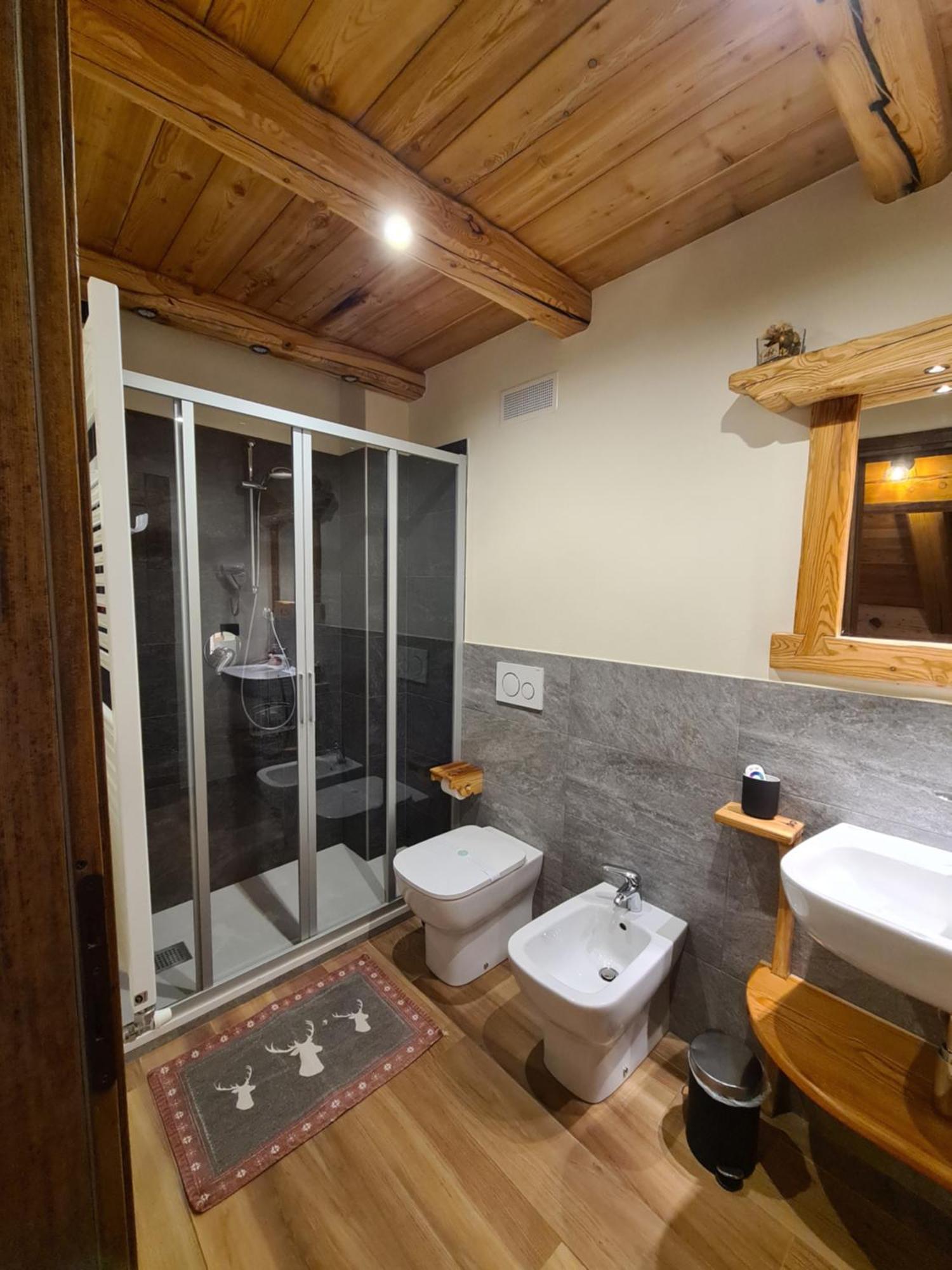 La Maison. Il Nido Dell'Aquila Bardonecchia Eksteriør billede